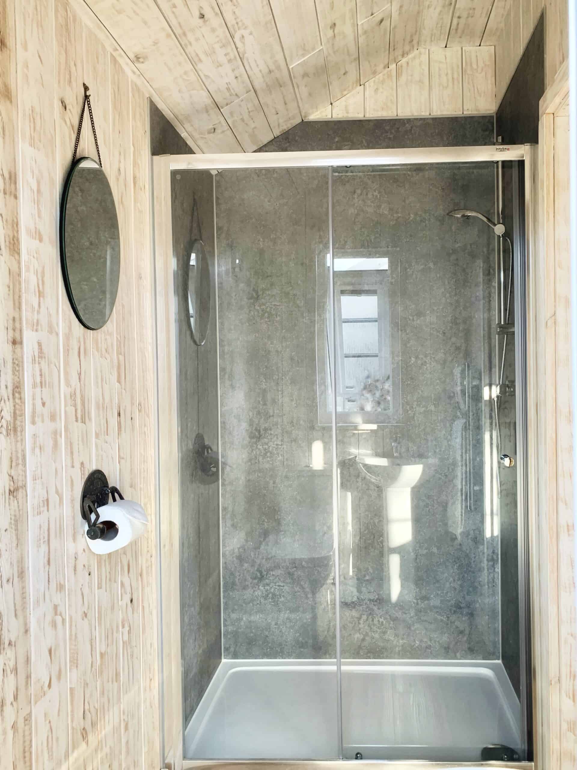 holidays forest of dean with private bathroom